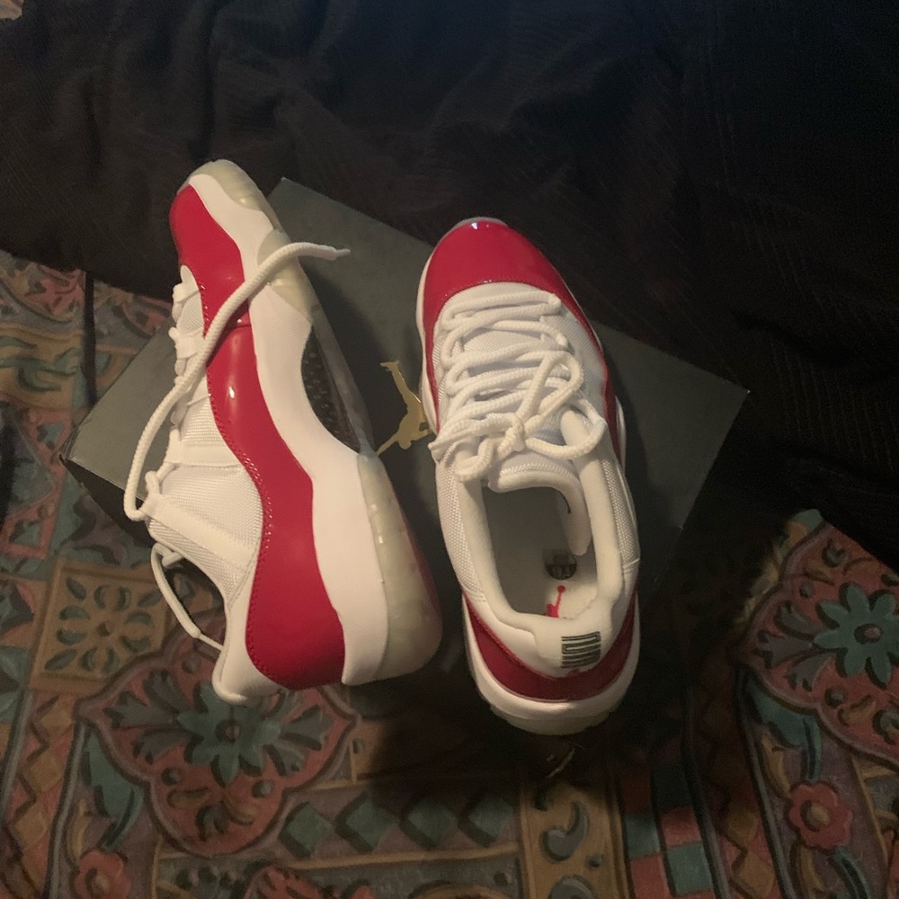 RETRO 11 cherry low